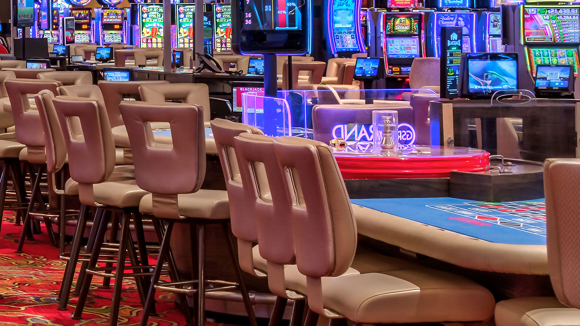 Casino Games and Live Tables: A Practical Lobby Guide